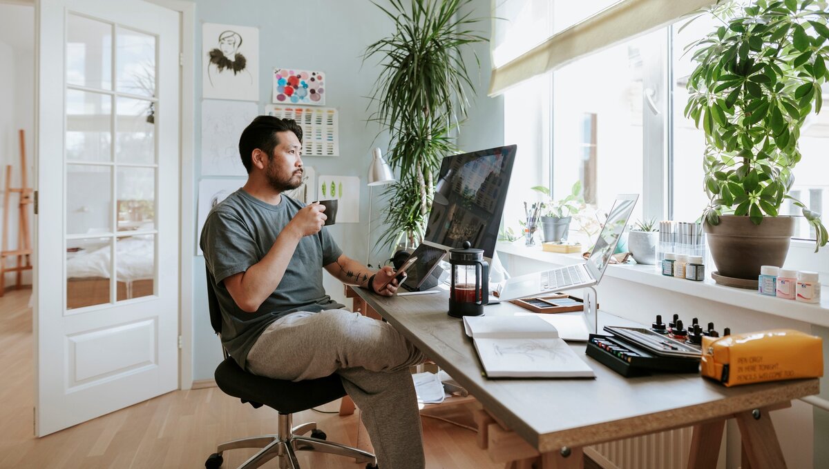 Add plants to your desk